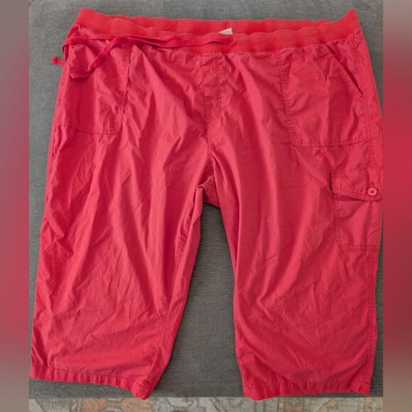 St John's Bay Cargo Capris Red 4X - Picture 1 of 3